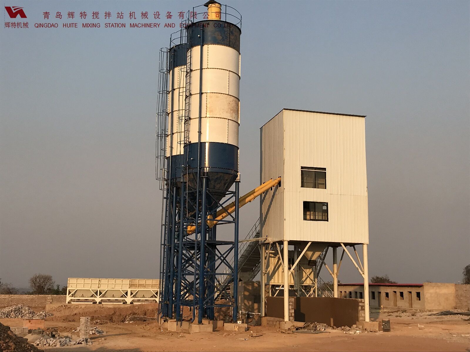 輝特混凝土攪拌站HZS120采用國內外知名品牌,大大降低了設備故障率 輝特混凝土攪拌站HZS120采用國內外知名品牌,大大降低了設備故障率
